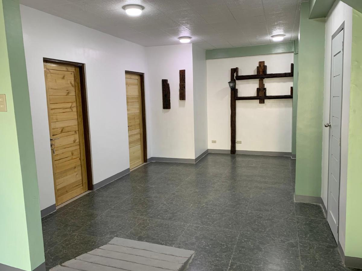 Beinte Singko De Marso Apartments Candon Extérieur photo